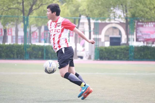 双子星与火箭提前续约 戈登4年1.33亿留掘金