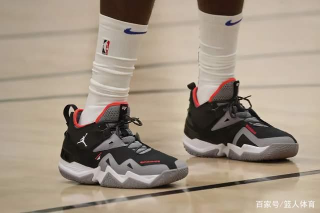 崔永熙31+10广州胜浙江 高登31分四川不敌北控